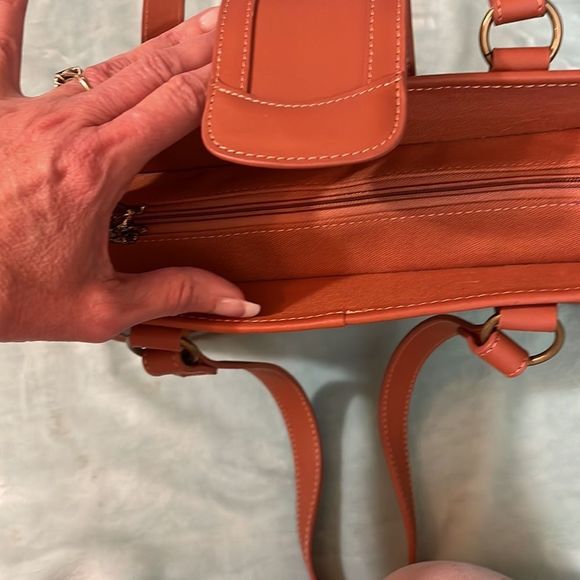 Pug Faithful Friends handbag - Picture 4 of 9